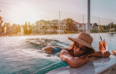 Rooftop Pool & Lounge