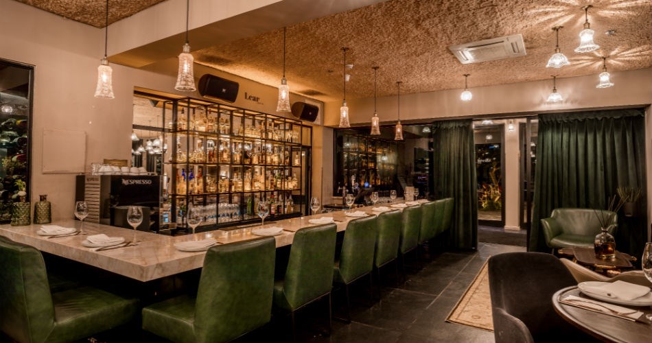 ליר לאונג׳ בר