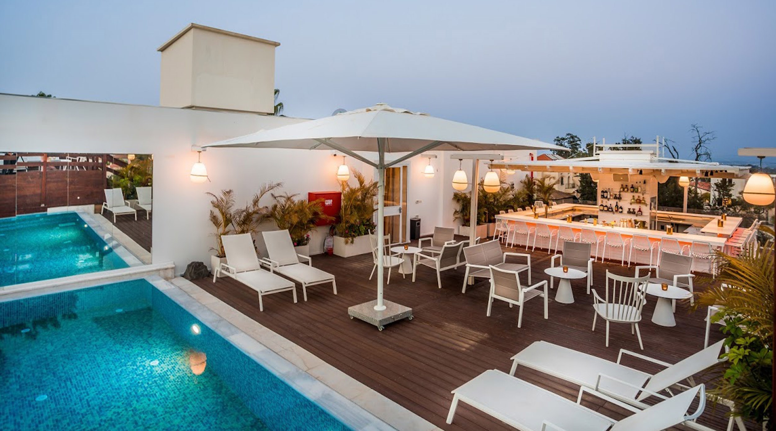 רוף טופ - מלון ליר